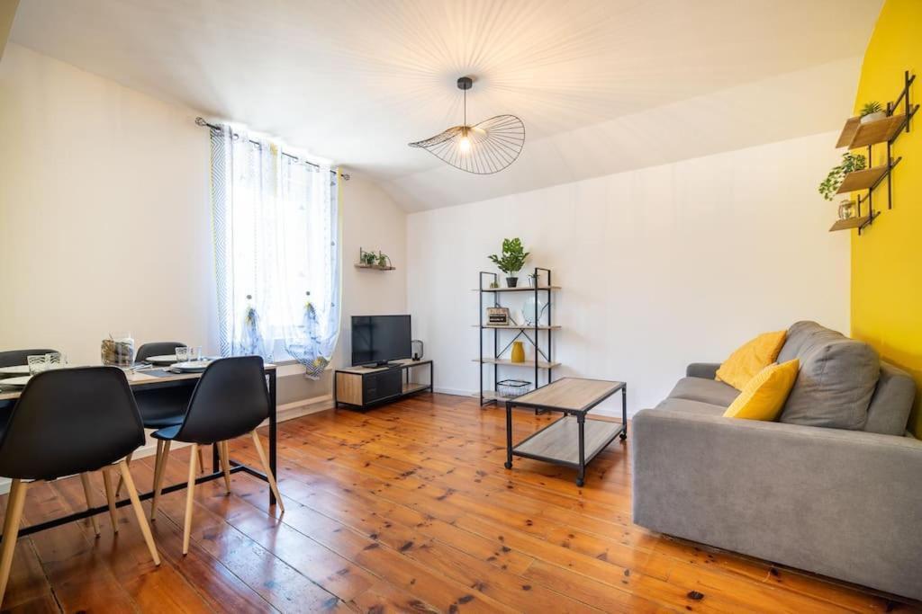L'Industriel - Lourdes Centre Apartment Екстериор снимка